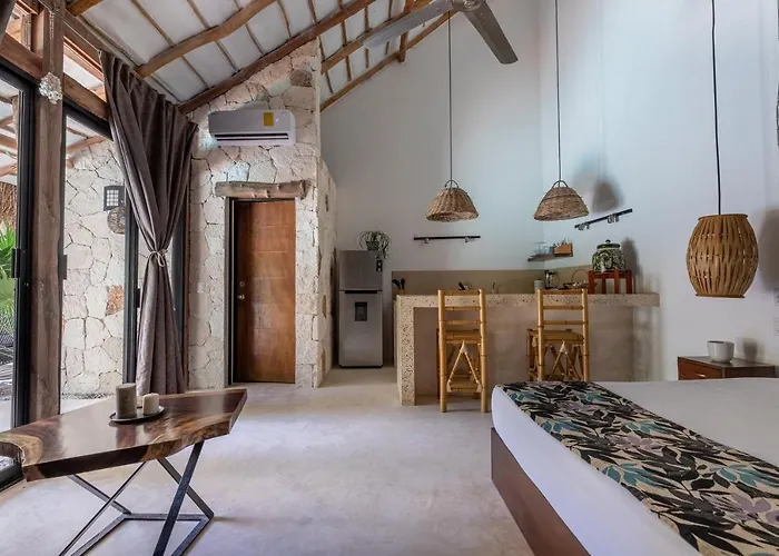 Trece Lunas - Enchanted (adults Only) 4*